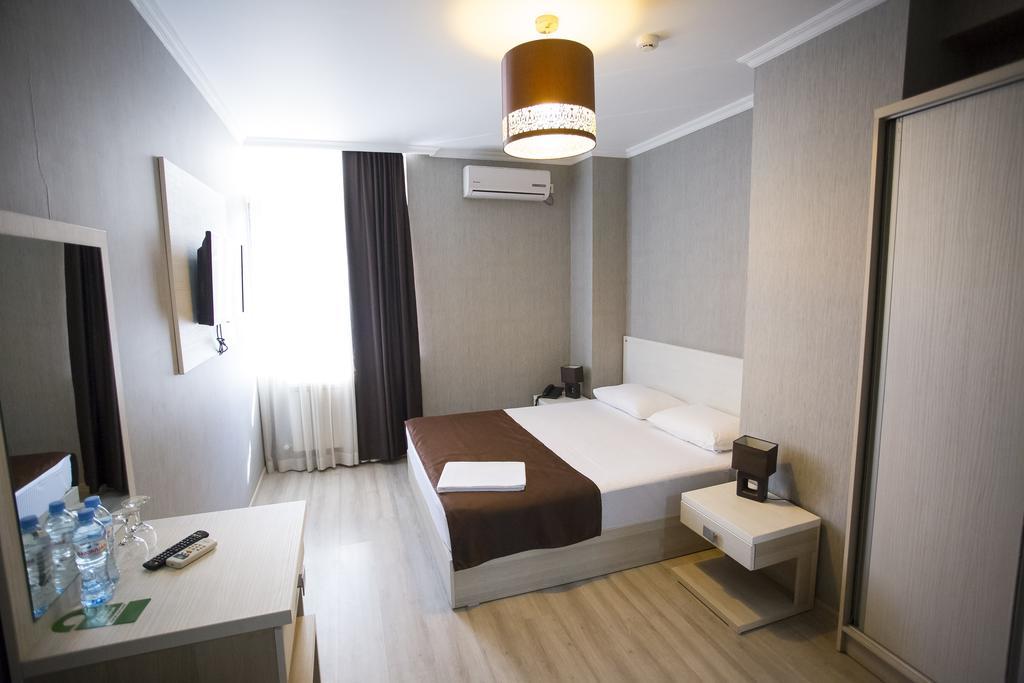 Batus Hotel Batumi Kültér fotó